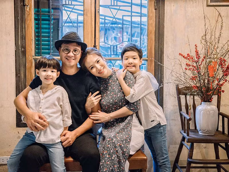 Nhiều người ngưỡng mộ tổ ấm hạnh phúc của Đan Lê bên đạo diễn phim "Nhà trọ Balanha".