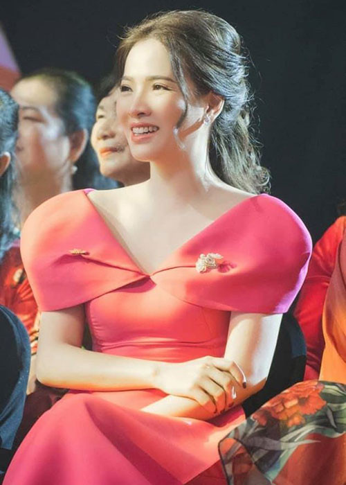 Nữ MC kiêm diễn viên được biết là một trong số ít mỹ nhân sở hữu nét đẹp tự nhiên.