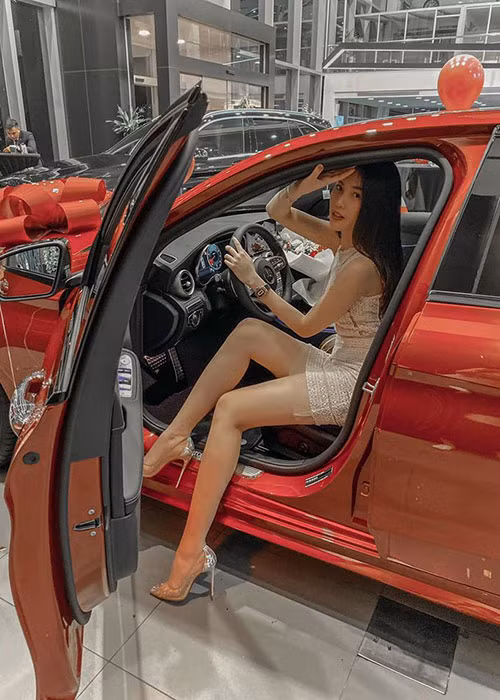 Quỳnh Hoa thường xuyên ăn các thức ăn giàu protein và bổ sung vitamin, lượng chất khoáng cần thiết cho cơ thể.