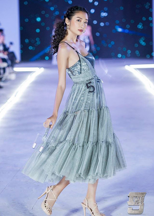 Thanh Khoa hoạt động trong vai trò người mẫu nên kỹ năng trình diễn chuyên nghiệp.