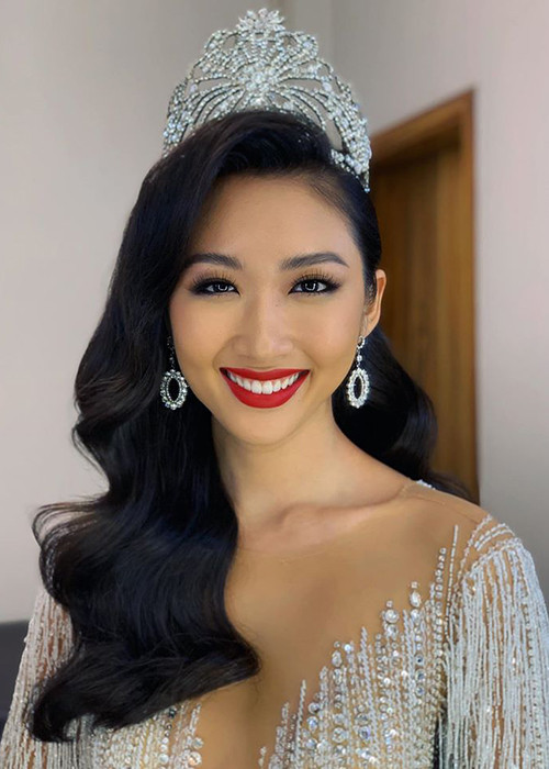 9X có lợi thế ngoại hình khi hoạt động trong showbiz.