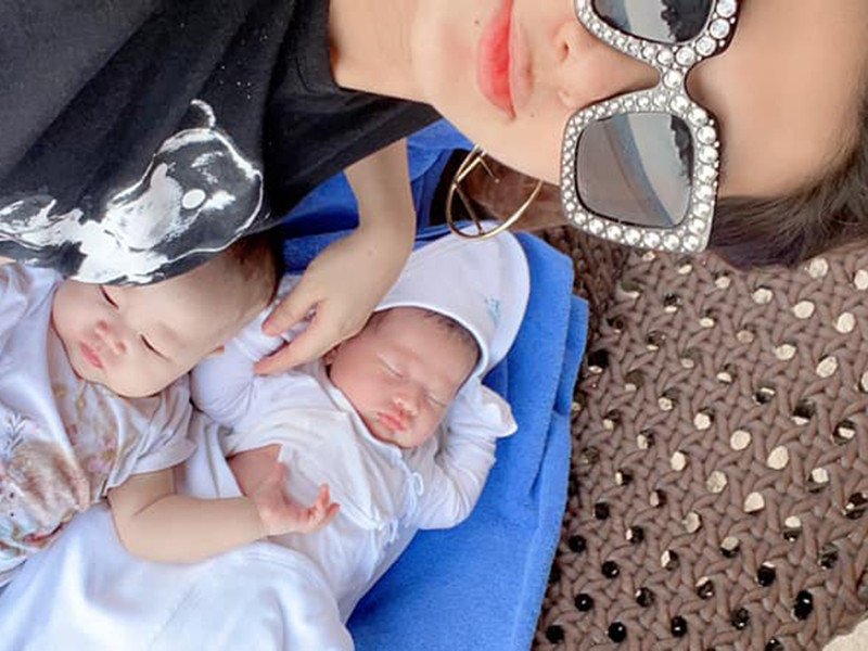 Bé Quang Nhật ngày càng kháu khỉnh.