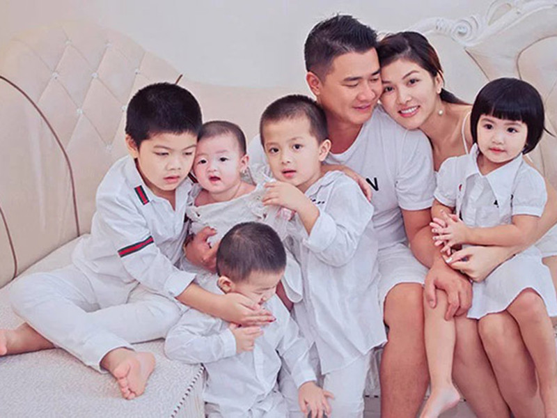 Đám cưới của Oanh Yến và doanh nhân Tân Long sẽ diễn ra khi các con của cặp đôi cứng cáp.