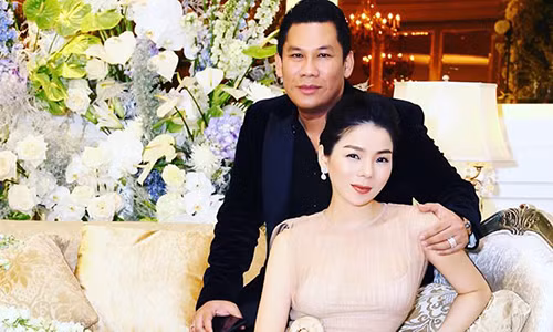 Le Quyen up mo ke hoach sinh con gai thu 2