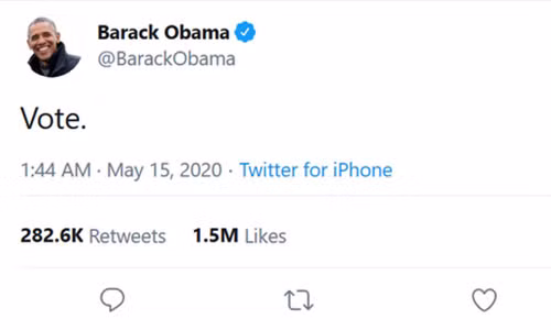 Ong Obama dap lai bao tweet cua Tong thong Trump chi bang mot tu