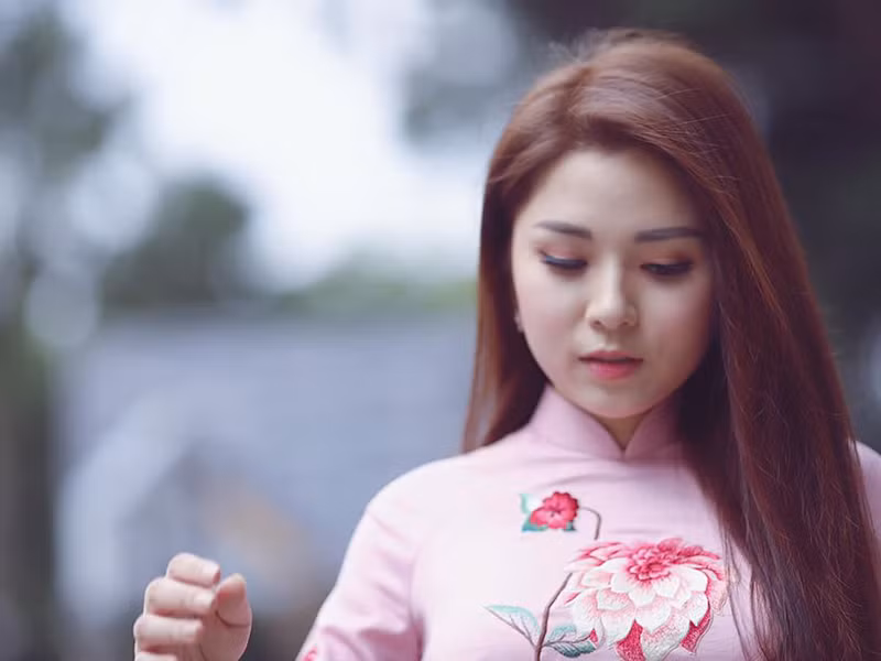 Chia sẻ trên Zing, Diệu Linh cho biết, từ Tết, sức khỏe của cô có chiều hướng xấu nên cô quyết định nhập viện điều trị.