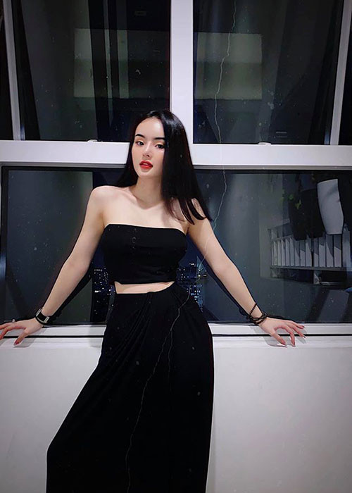 Ở tuổi 24, Phương Trang khiến nhiều người bất ngờ vì ngoại hình gợi cảm, xinh đẹp hơn nhiều trước đây.