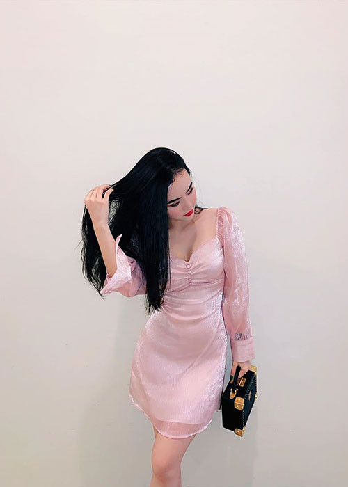 9X khéo chọn trang phục để tôn lên vóc dáng, làn da.