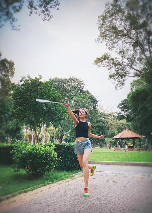 Hiền Thục chia sẻ hình ảnh gầy trơ xương sau khi ăn chay được 24 ngày, một người bạn liền bày tỏ không hiểu lý do vì sao cô lại thích giảm cân.