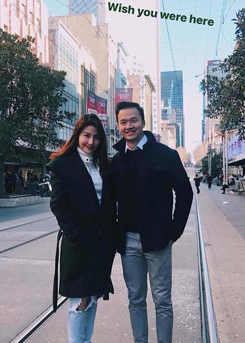 Cuối cùng, fan cũng tìm ra bạn trai của Diễm My. Anh tên Vinh Nguyễn, từng học tại Đại học công nghệ Swinburne - viện đại học công lập ở Melbourne, bang Victoria, Úc và Đại học RMIT.