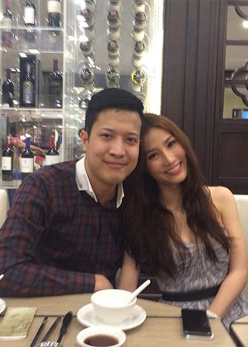 Diễm My 9X từng khen Phan Đức là người chững chạc, chín chắn, có sự hài hước. Điều quan trọng nhất là anh thấu hiểu và biết cảm thông cho công việc của cô.