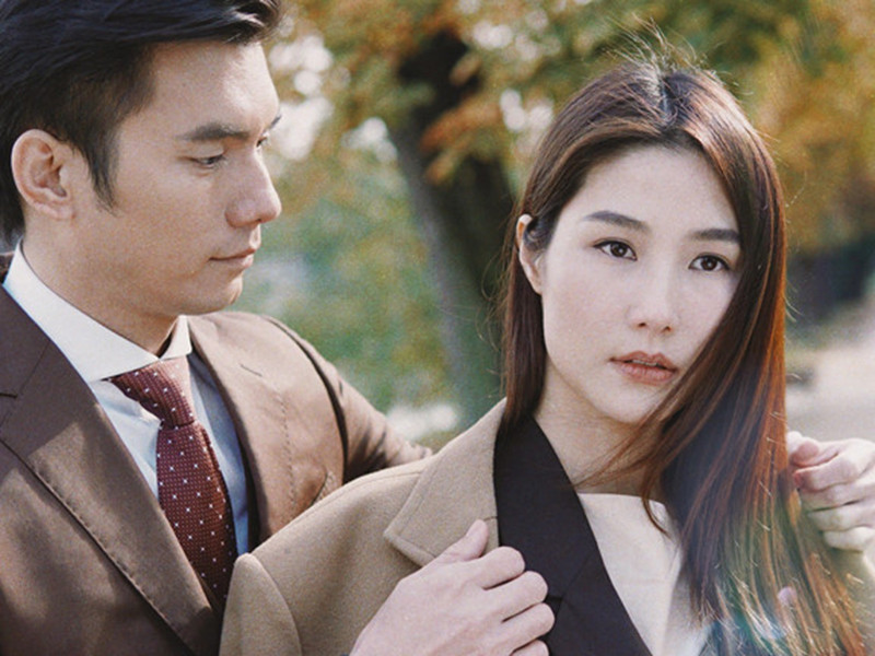 Diễm My 9X hiện gây chú ý khi tham gia bộ phim truyền hình “Tình yêu và tham vọng”. Trong phim, nhân vật Linh của cô được Sơn theo đuổi nhưng lại yêu thầm Minh.