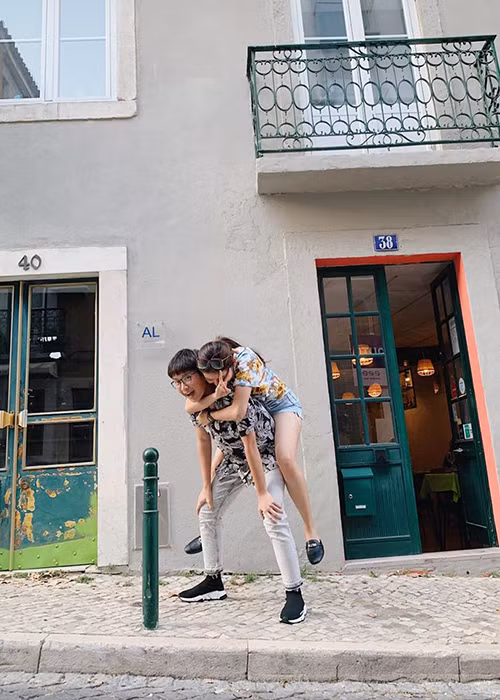 Huyền My hết lòng yêu thương cậu em trai kém cô 8 tuổi.