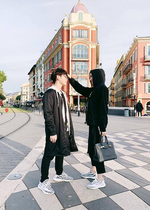 Ngoài sự kiện giải trí, Huyền My còn đưa em trai đi cùng trong các chuyến du lịch trong và ngoài nước.