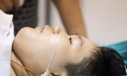 Phuong bat goc, 1 hoc sinh tu vong: 'Me oi, ban con mat roi'