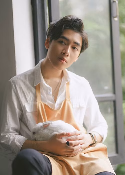 K-ICM chia sẻ thêm phía công ty quản lý đang tiến hành xử lý một số người lợi dụng hình ảnh và lùm xùm của anh để trục lợi cá nhân. Suốt thời gian vừa qua, công ty vốn tổng hợp tất cả chứng cứ để khởi kiện. Trước nhà sản xuất âm nhạc K-ICM, không ít sao Việt cũng có biện pháp mạnh để “trị” antifan.