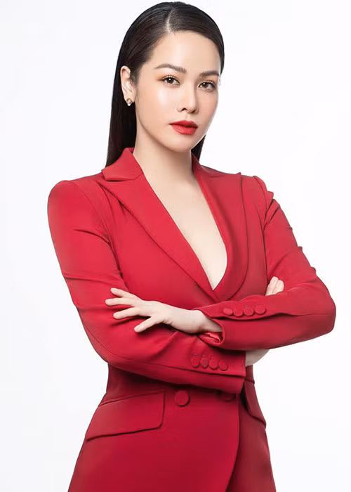 Nhật Kim Anh cũng không chịu "ngậm bồ hòn làm ngọt” trước antifan. Năm 2018, nữ diễn viên bị một tài khoản đăng những thông tin xuyên tạc như đập đá, chơi thuốc lắc, ngủ với tất cả đàn ông trong showbiz, còn Bửu Lộc - chồng cũ của cô là người đồng tính.