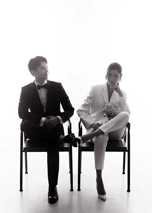 Á hậu cho biết theo kế hoạch, cô sẽ tổ chức đám cưới trong mùa hè này. Tuy nhiên, vì COVID-19, đám cưới được hoãn lại vài tháng.