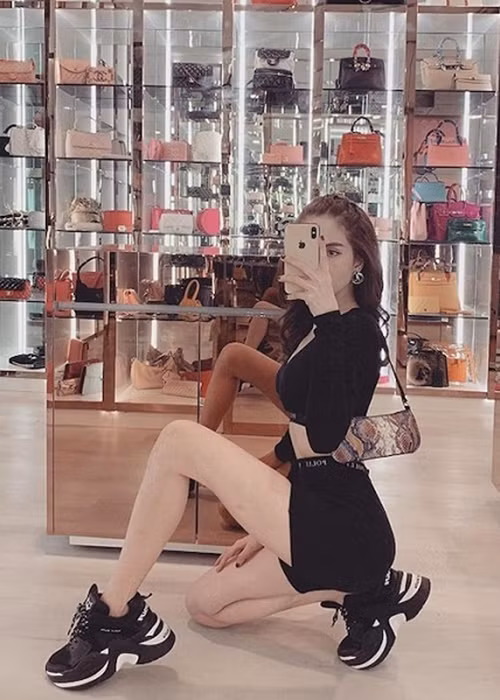 Nhiều người cho rằng "nữ hoàng nội y" nên điều chỉnh lại cân nặng để trông xinh đẹp hơn.