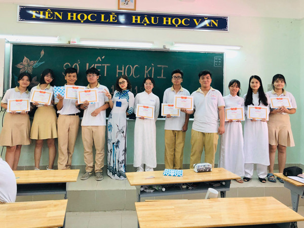 Thảo Hương cho biết bản thân vô cùng bất ngờ và phấn khích khi nhận được nhiều sự quan tâm từ cộng đồng mạng.