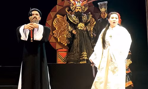 Nghe si Thanh Loc: Bac thay trong nghe thuat khien nhieu sao Viet kinh ne-Hinh-4