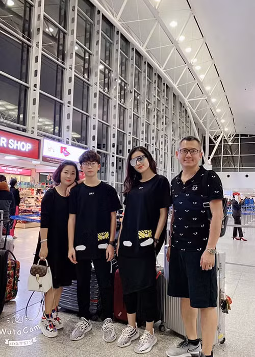 Gia đình nàng á hậu thường xuyên đi du lịch cùng nhau.