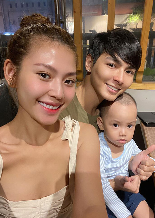 Giữa lúc Chúng Huyền Thanh bị chỉ trích vì dùng chân bấm thang máy, Jay Quân lên tiếng bảo vệ vợ.