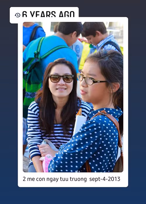 Anh từng gửi lời chúc mừng sinh nhật đến vợ cũ Hồng Đào với lời nhắn: "25/9 làm gì làm sao mà quên được ngày này! Thêm 1 tuổi anh chúc em, mẹ của 2 đứa con anh luôn khỏe mạnh, được vạn sự may mắn và bình yên”. Nam nghệ sĩ cũng chia sẻ lại bức ảnh Hồng Đào bên cạnh con gái nhân ngày tựu trường nhiều năm trước.