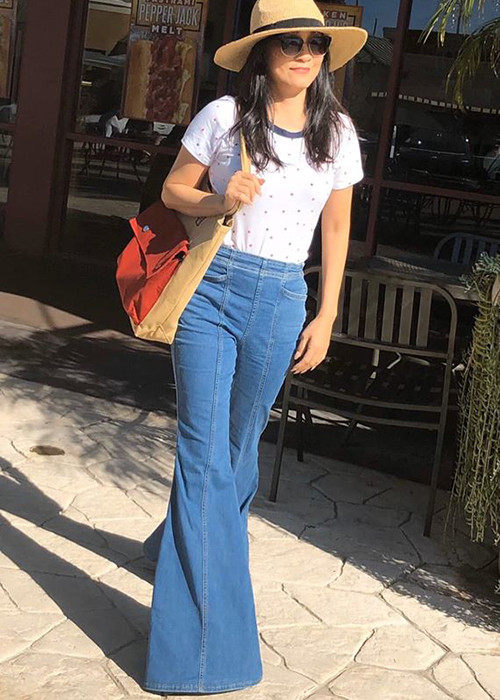 Hậu ly hôn, nữ nghệ sĩ tham gia nhiều hoạt động nghệ thuật tại Việt Nam. Hồi cuối năm 2019, cô nhập viện vì suy nhược.