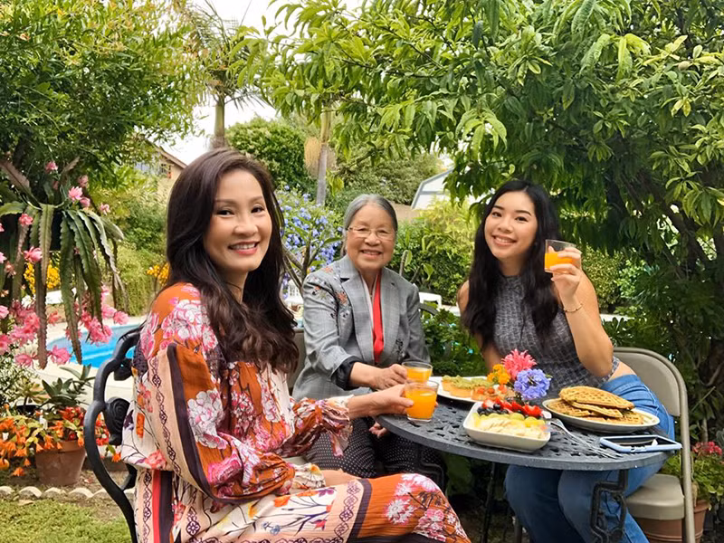 Hiện tại, Hồng Đào ở nhà tại Mỹ tránh dịch COVID-19.