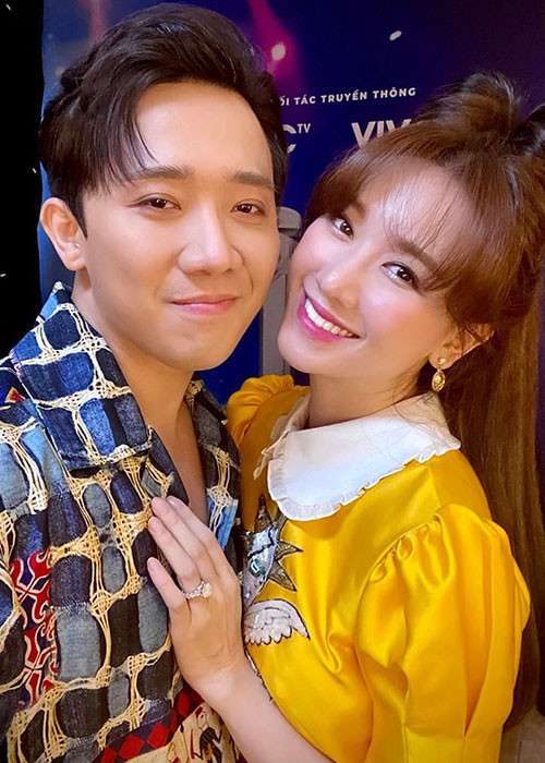 Sau khi cảnh cáo antifan, Trấn Thành than thở anh có số thị phi. Quả đúng như vậy, nam MC thường xuyên vướng tin đồn, scandal.