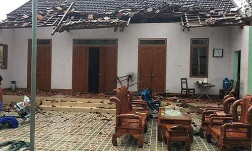 20 phut dong loc cuon bay nhieu nha cua, hoa mau o Nghe An-Hinh-2