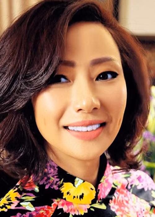 “Tôi tập luyện là để có đủ sức khỏe bay nửa vòng trái đất thăm mẹ tôi mỗi tháng”, nam thiết kế cho hay. Anh muốn mẹ an tâm khi nhìn thấy con trai thật khỏe mạnh.