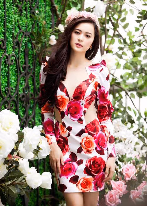 Sau Hoa hậu ảnh, Hạ Vi hoạt động với tư cách người mẫu ảnh. Ngoài ra, cô còn tham gia đóng MV ca nhạc. Ảnh: Dân Việt