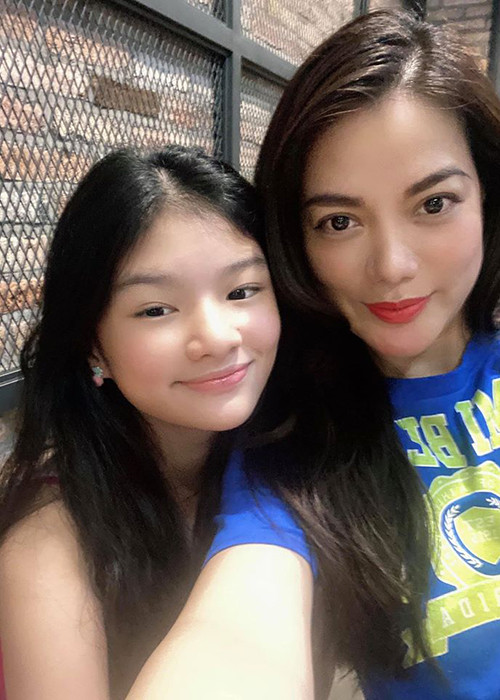 Trương Ngọc Ánh hiện tại dành thời gian bên con gái Bảo Tiên.