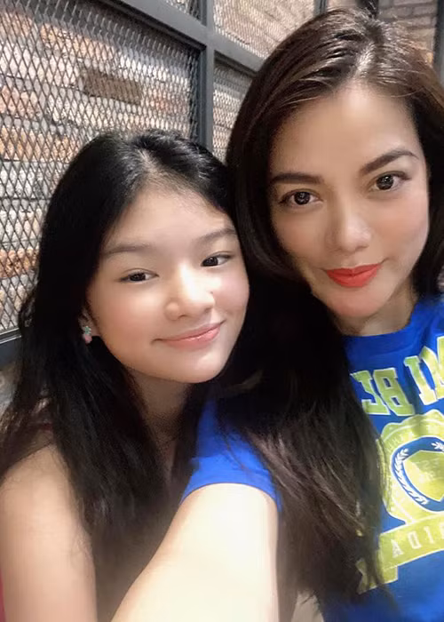 Trương Ngọc Ánh hiện tại dành thời gian bên con gái Bảo Tiên.