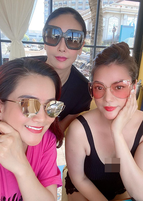 “Người phụ nữ dù thành công, mạnh mẽ đến đâu cũng cần có gia đình. Không ai muốn sống một mình, trừ khi số phận buộc họ phải chịu như vậy”, Trương Ngọc Ánh trải lòng trong cuộc phỏng vấn với Vnexpress.