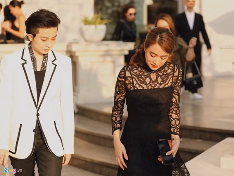 Năm 2018, Chi Pu vướng tin đồn tình cảm rạn nứt với Gil Lê. Sau đó, đến năm 2019, Gil Lê bắt đầu thân thiết Hoàng Thùy Linh. Ảnh: Zing
