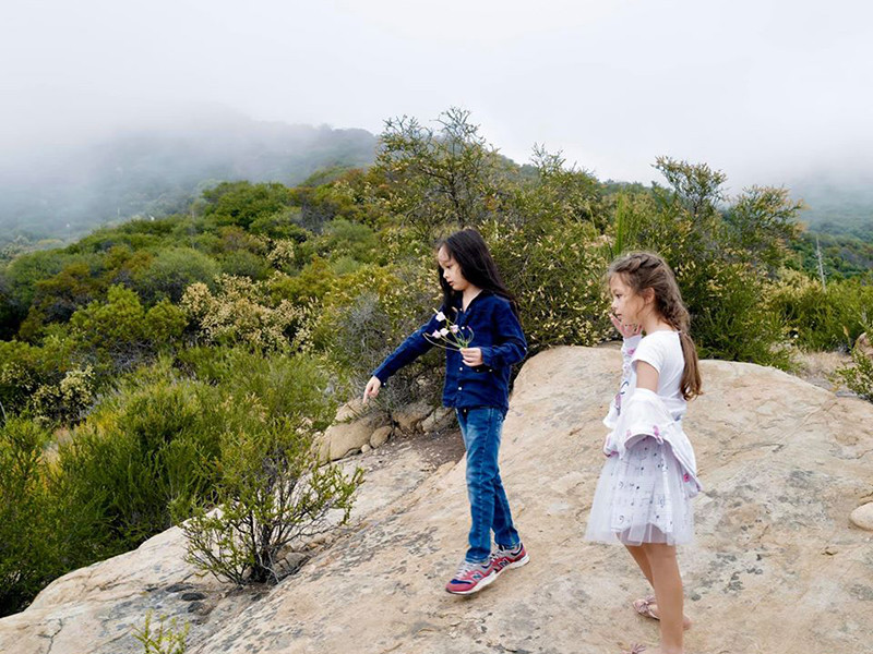 Bé Tôm và Tép - cặp song sinh của Hồng Nhung đều lớn phổng phao. Được biết, khi chồng cũ của Hồng Nhung lộ diện bên vợ mới, bé Tôm và Tép bị sang chấn tâm lý. Sau đó, nhờ mẹ và thầy cô, các bé đã vượt qua.