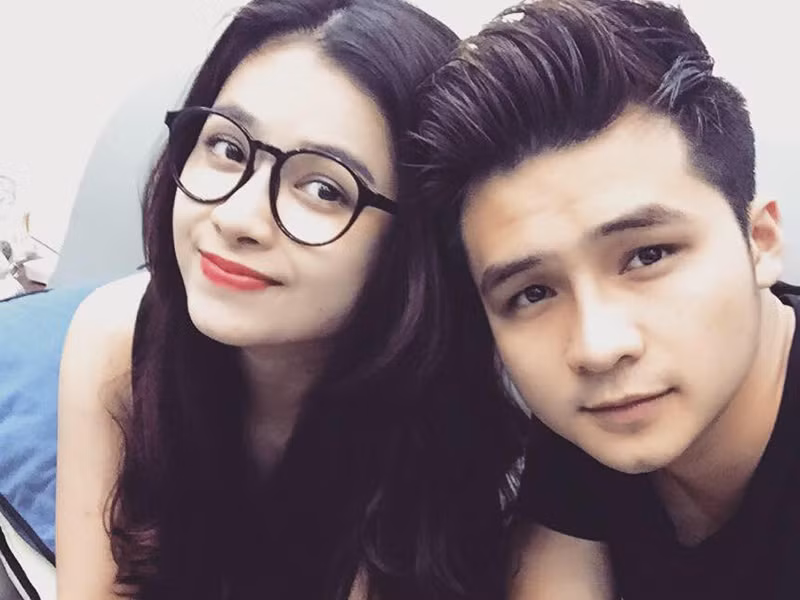 Sau khi tái hợp, cả hai tiếp tục tỏ ra kín tiếng trong chuyện tình cảm.