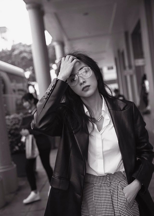 Hà Tăng giữ được thần thái xuất sắc song rất dễ sụt cân.