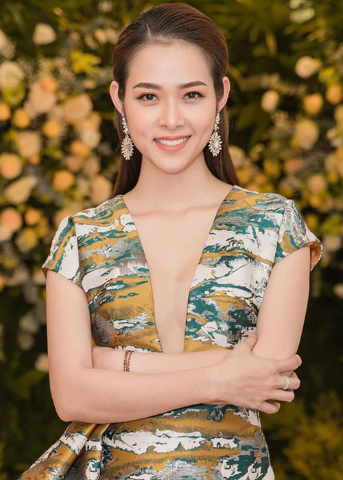 Ít hoạt động nghệ thuật, Diệp Bảo Ngọc có nhiều thời gian nghỉ ngơi. Khi rảnh, cô dẫn con trai đi du lịch.