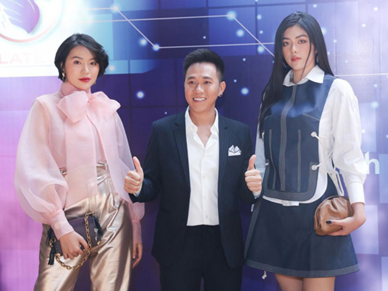 Đầu tháng 11/2019, Anh Đức bắt đầu đảm nhận vai trò giám đốc truyền thông của một công ty marketing.