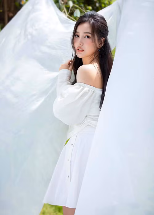 Mai Phương Thúy liên tục tung hình ảnh đẹp ngất ngây trong quá trình giảm cân.