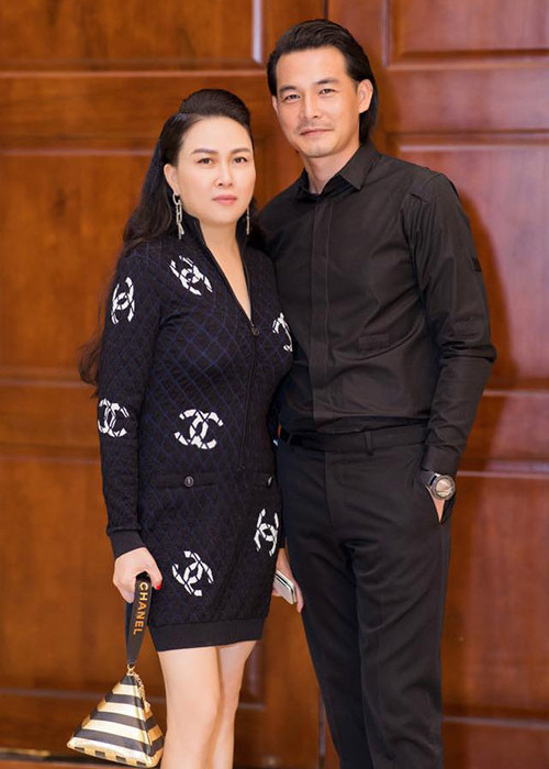 Hiện tại, Phượng Chanel và Quách Ngọc Ngoan vẫn hạnh phúc bên nhau.