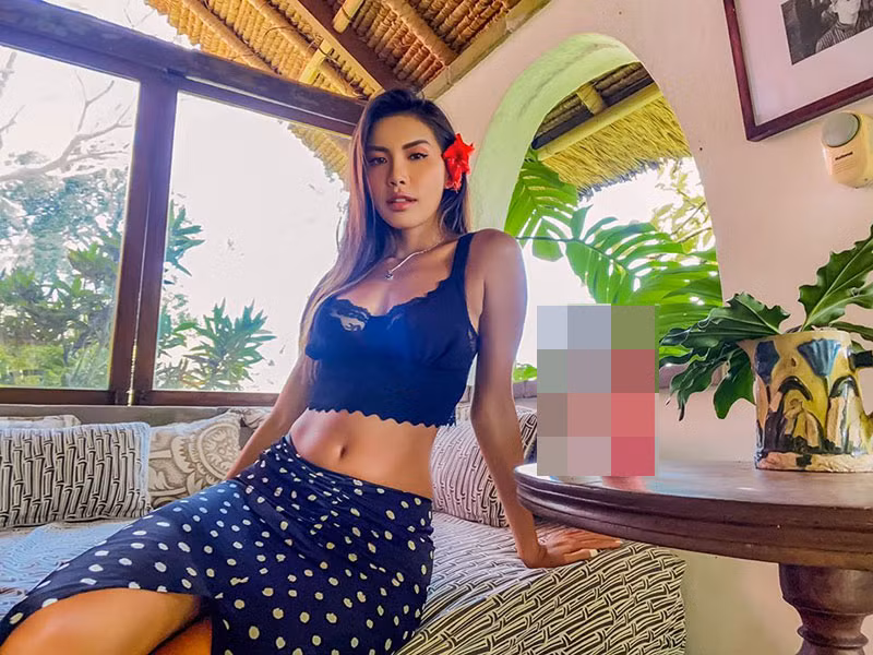 Lý giải về sự "lột xác", chân dài 9x từng khẳng định diện mạo thay đổi nhờ ăn kiêng, công nghệ trang điểm và chế độ tập luyện thể thao.