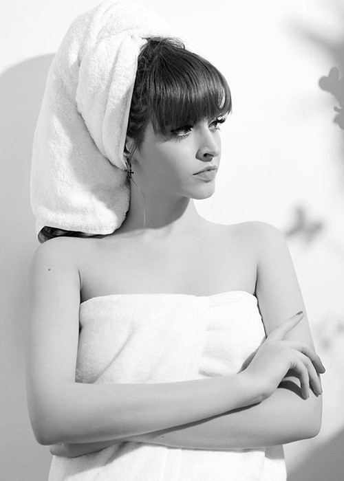 Ngoại hình là lợi thế lớn của An Tây khi hoạt động trong showbiz Việt.