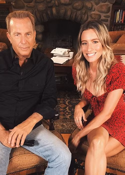 Renee Bargh có mối thân quen với nhiều sao Hollywood.