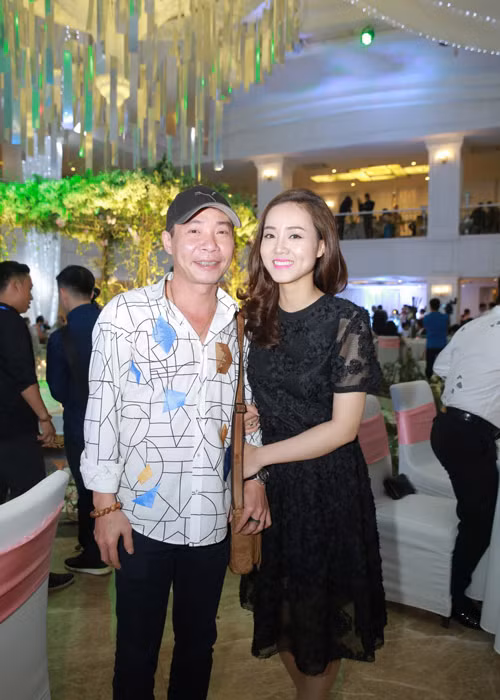 Chia sẻ trên một tờ báo, Ngọc Hà cho biết nhìn bề ngoài Công Lý trông xù xì, thô ráp nhưng anh là người có trái tim ấm áp và quan tâm tới bạn gái theo kiểu bất ngờ.