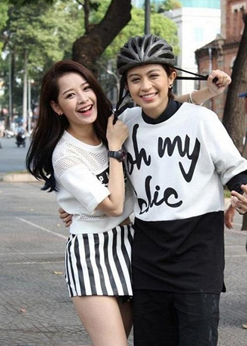 Đối diện với nghi vấn yêu đồng giới, Chi Pu lên tiếng phủ nhận. Đối với Chi Pu, Gil Lê không chỉ là bạn thân mà còn là người vô cùng quan trọng và không thể thiếu trong cuộc sống của cô. “Nếu không có Gil và bố mẹ Gil giúp đỡ, chắc tôi không tồn tại được lâu ở Sài Gòn ồn ào này”, Chi Pu nói. Ảnh: Yan